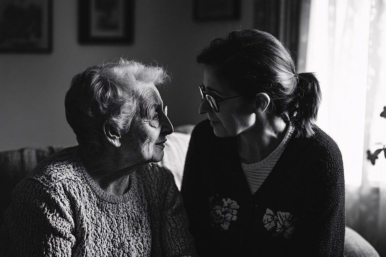Elder woman who has dementia, with daughter